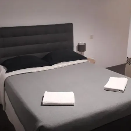 D'hotes Centre Bed & Breakfast Agen